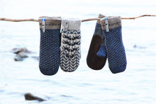 Load image into Gallery viewer, Skaftö Pattern Swedish Mittens