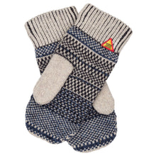 Load image into Gallery viewer, Gotland Pattern Swedish Mittens