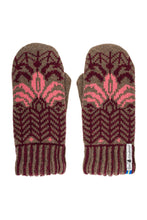 Load image into Gallery viewer, Fager Pattern Swedish Mittens