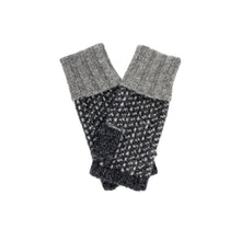 Load image into Gallery viewer, Skafto Pattern Swedish Wrist Warmers