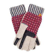 Load image into Gallery viewer, Lycksele Pattern Merino Wool Touchscreen Gloves