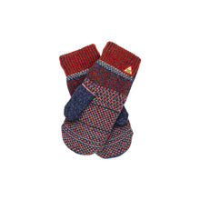 Load image into Gallery viewer, Scania Pattern Swedish Mittens