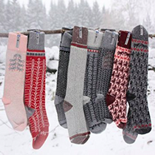 Load image into Gallery viewer, Ringdans Pattern Swedish Socks